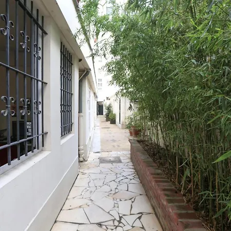 Charming Studio Close To The Eiffel Tower Апартаменты