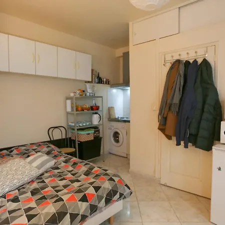 Charming Studio Close To The Eiffel Tower *